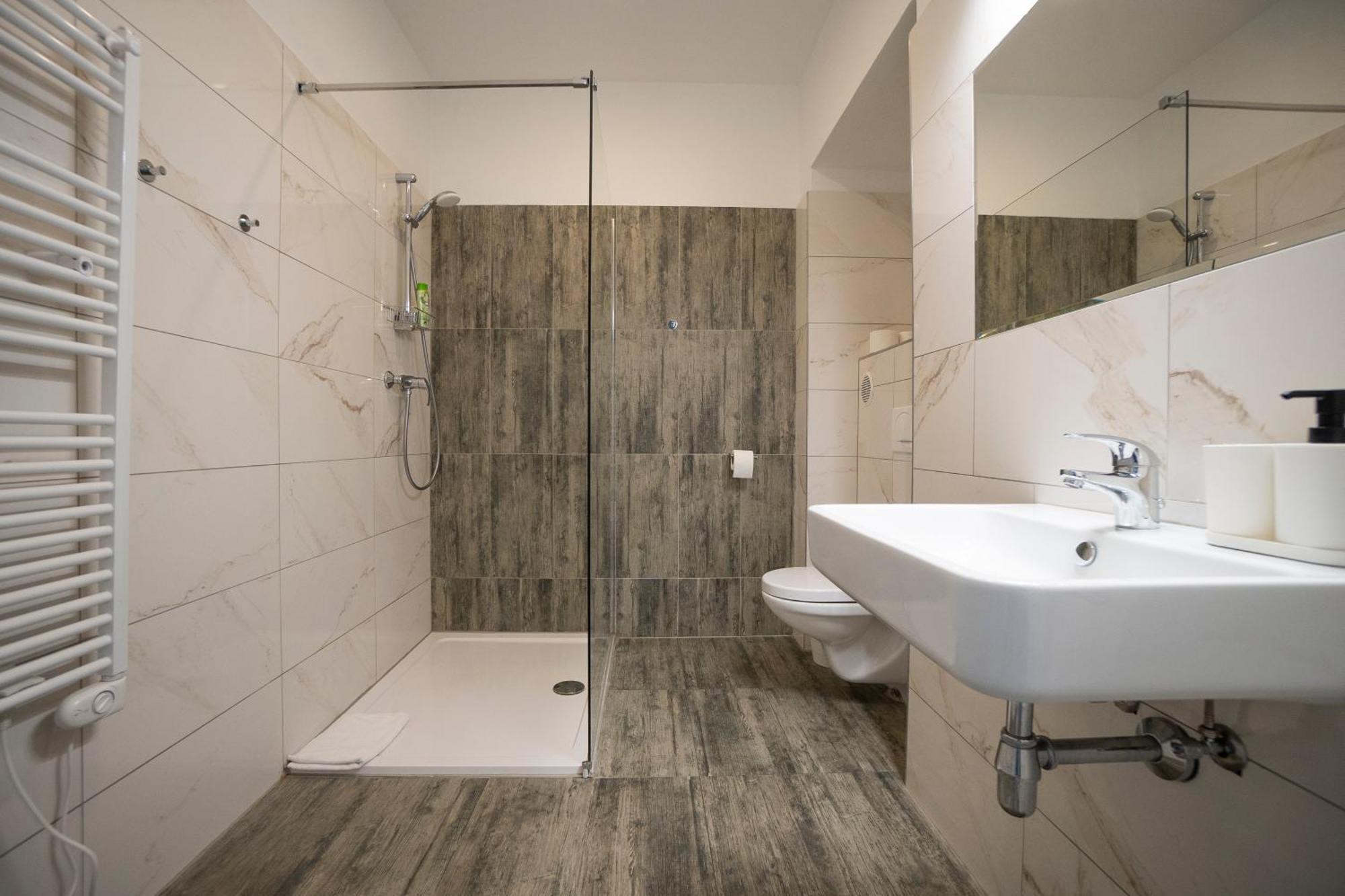 Brand New Renovated Near Augarten Appartement Wenen