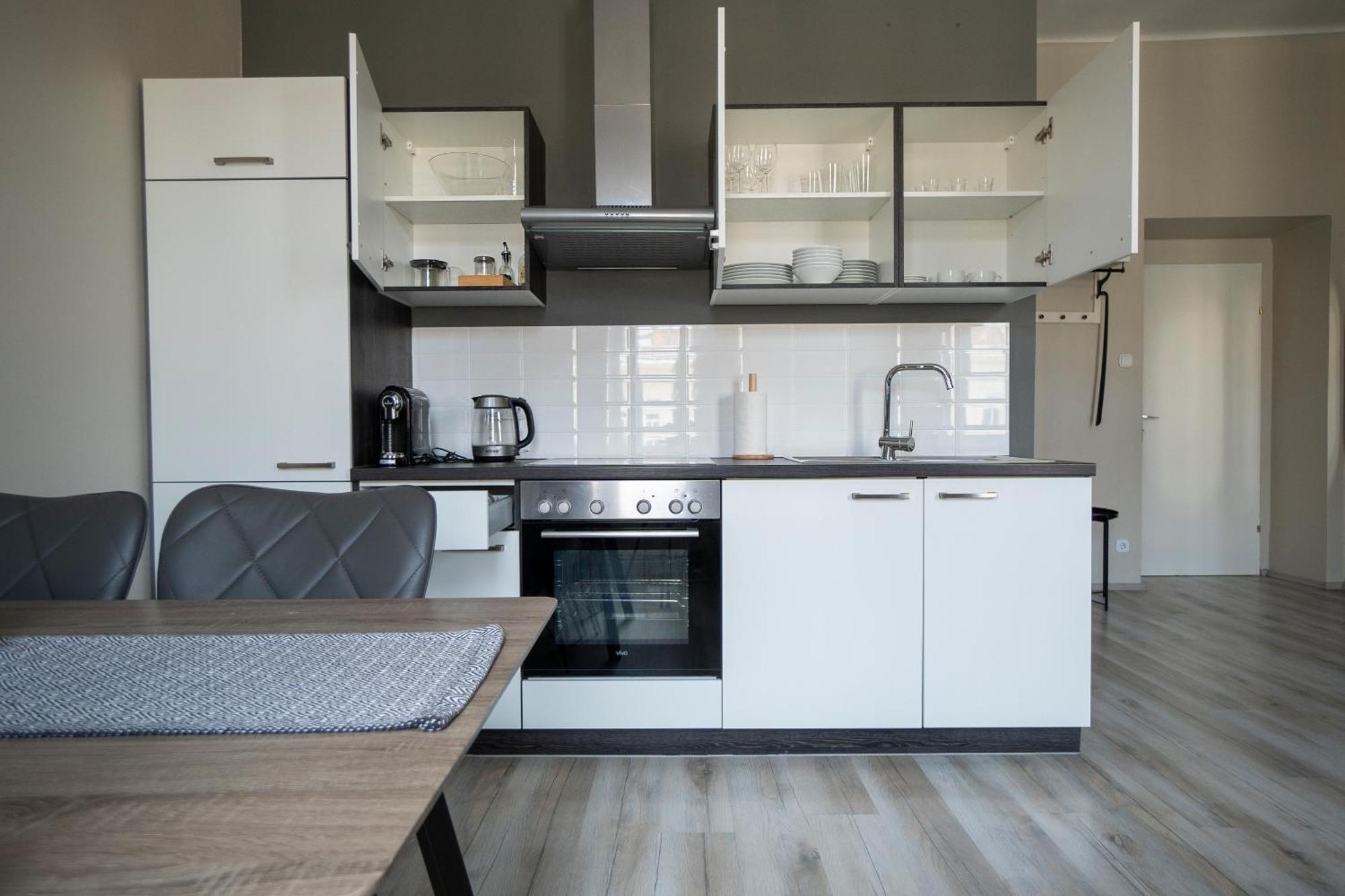 Brand New Renovated Near Augarten Appartement